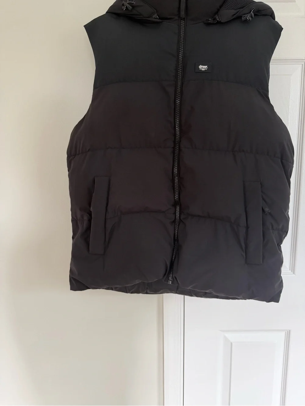 ZARA Mens DNWR Black Puffer Vest Full Zip Pockets Sleeveless M City Preppy Chic